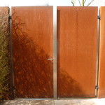 zweiflügelige Tür aus Cortenstahl P1050699